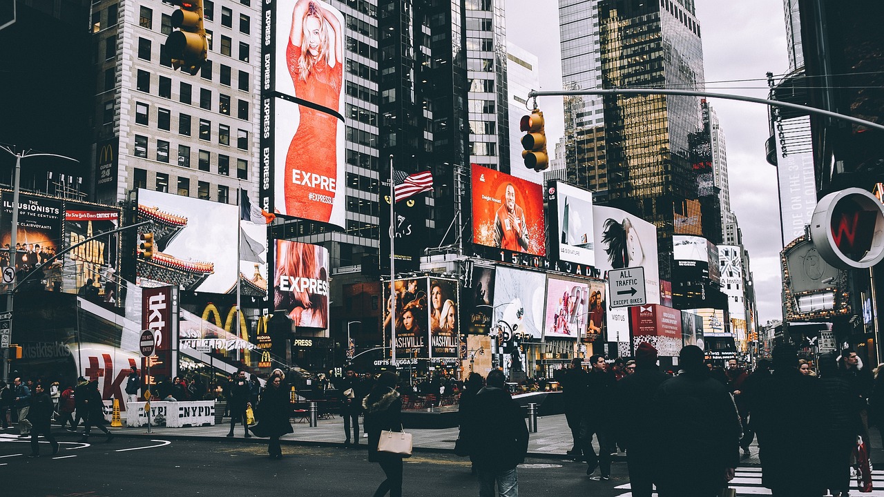 How Small Businesses Can Leverage Billboard Advertising to Compete with Big Brands